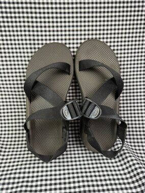 Chaco Sandals Men’s Size 10 Black Sport Hiking Walking River Outdoor Sandals